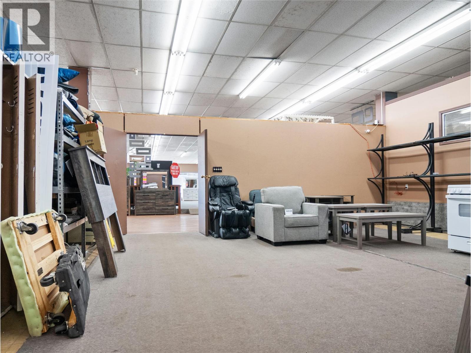 10121 10 Street, Dawson Creek, BC