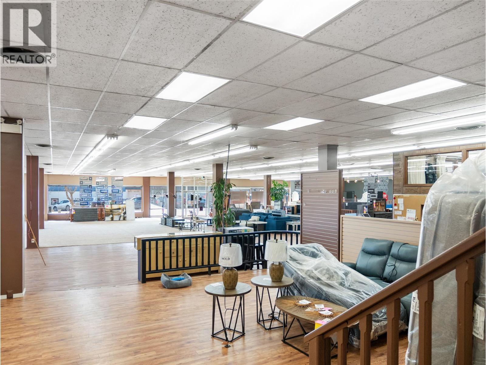 10121 10 Street, Dawson Creek, BC