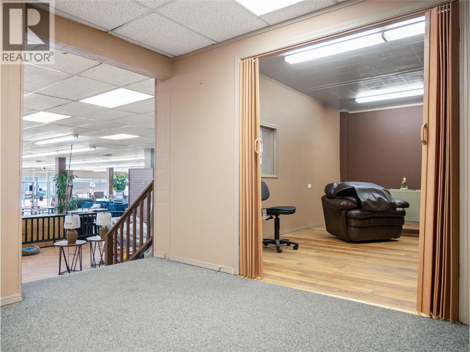 10121 10 Street, Dawson Creek, BC