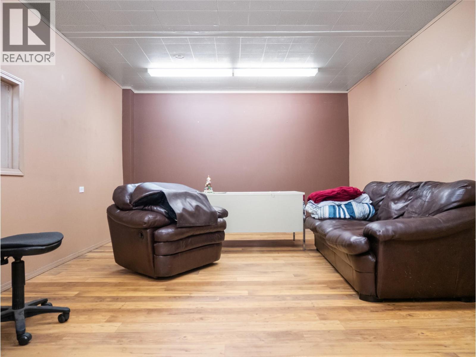 10121 10 Street, Dawson Creek, BC