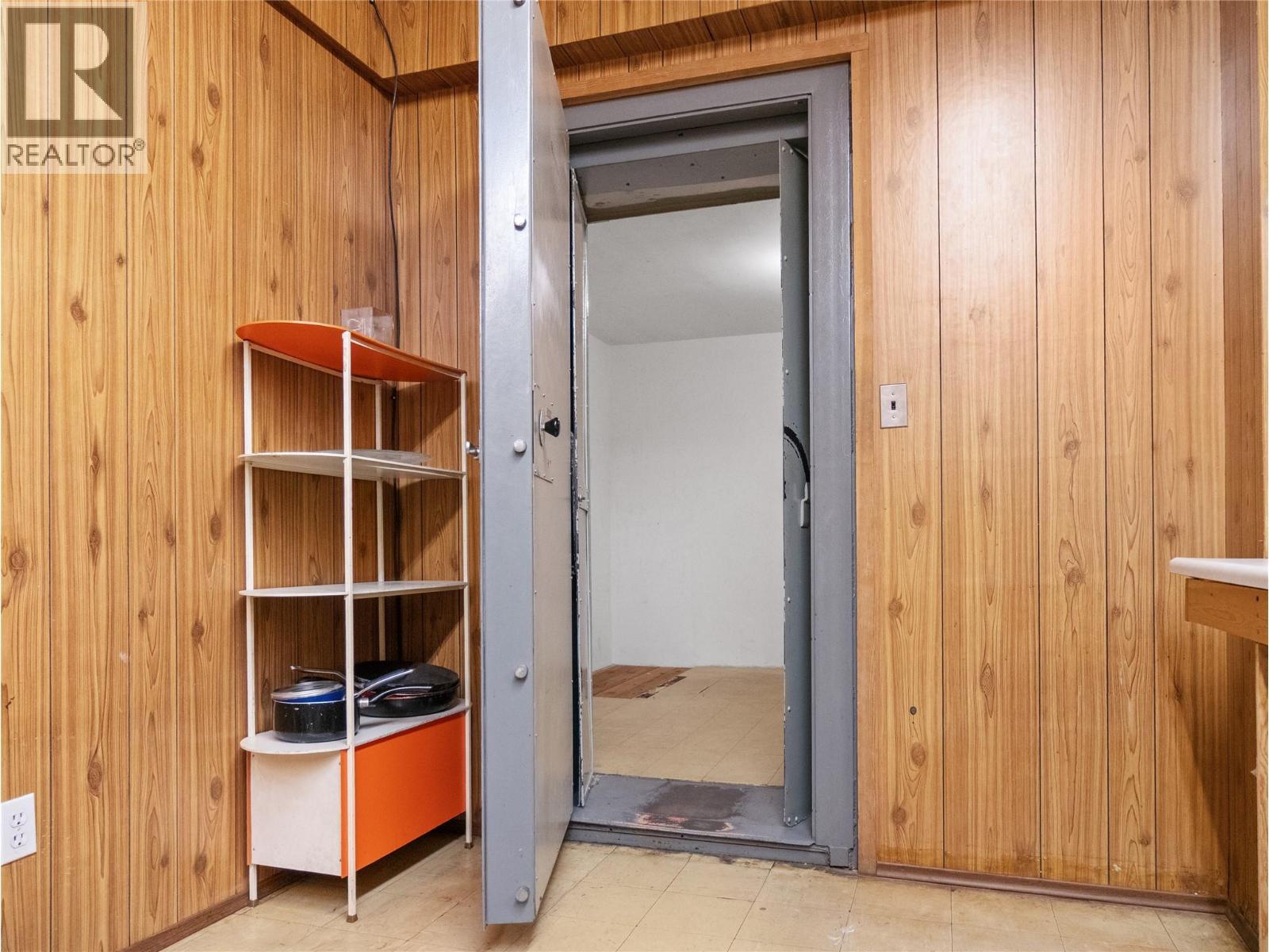 10121 10 Street, Dawson Creek, BC