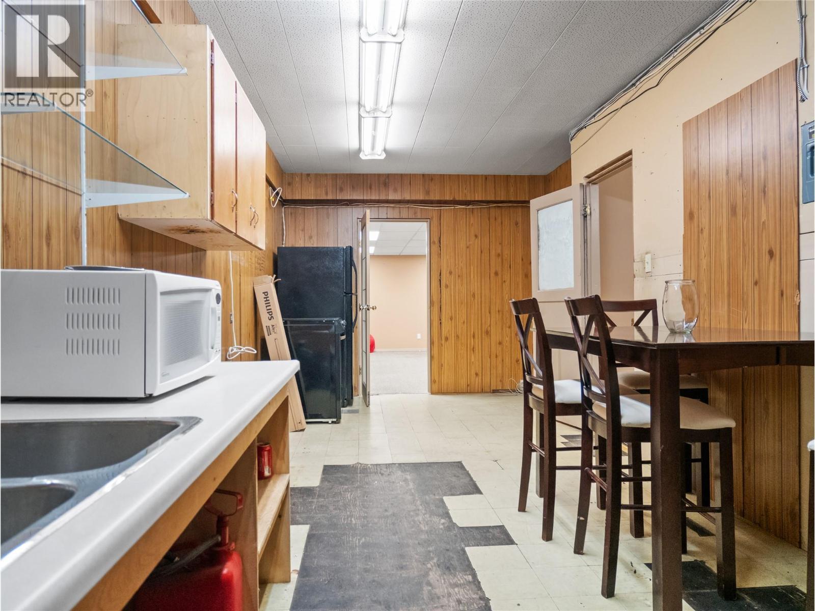 10121 10 Street, Dawson Creek, BC