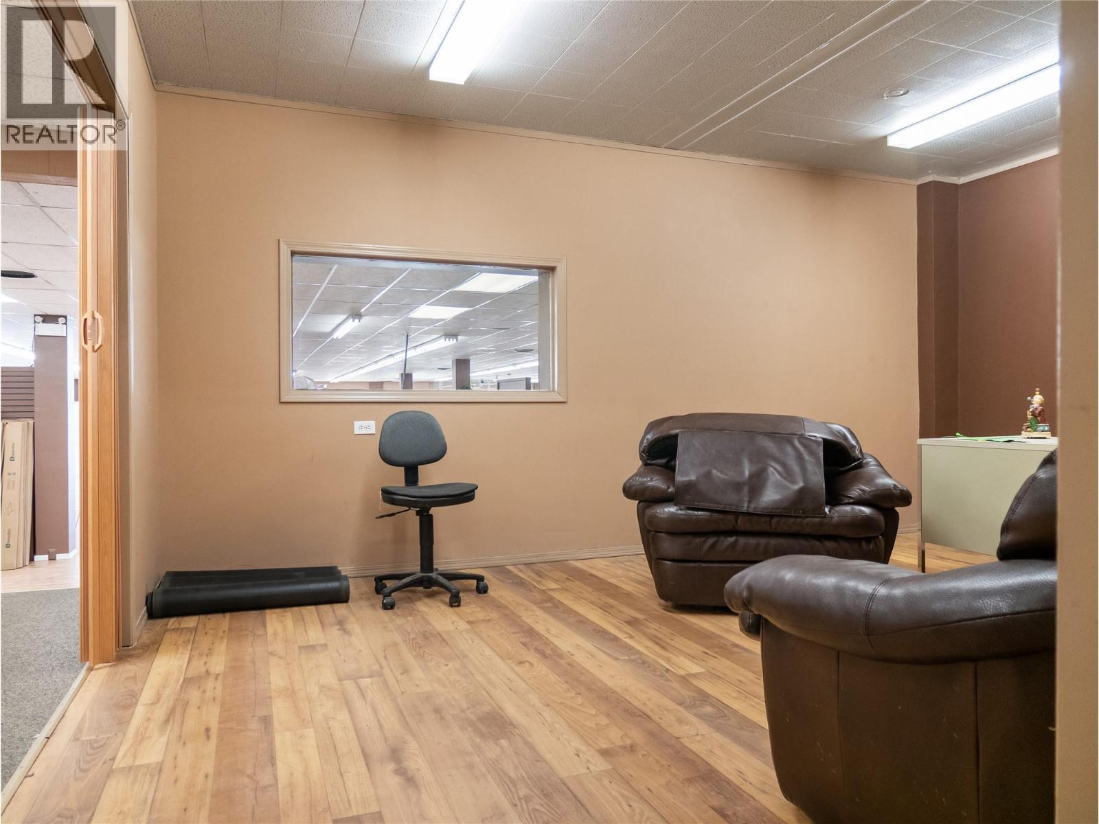 10121 10 Street, Dawson Creek, BC