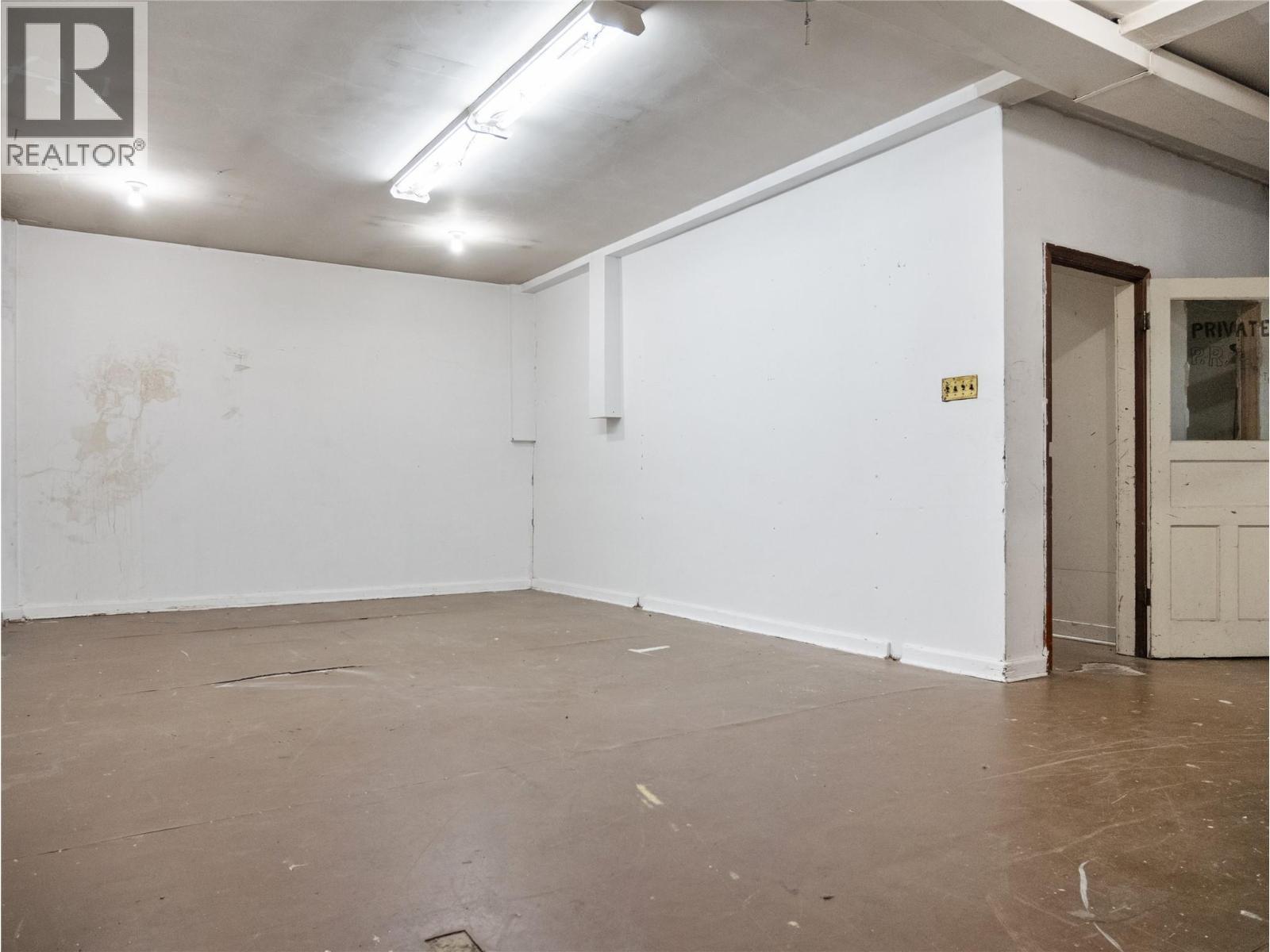 10121 10 Street, Dawson Creek, BC