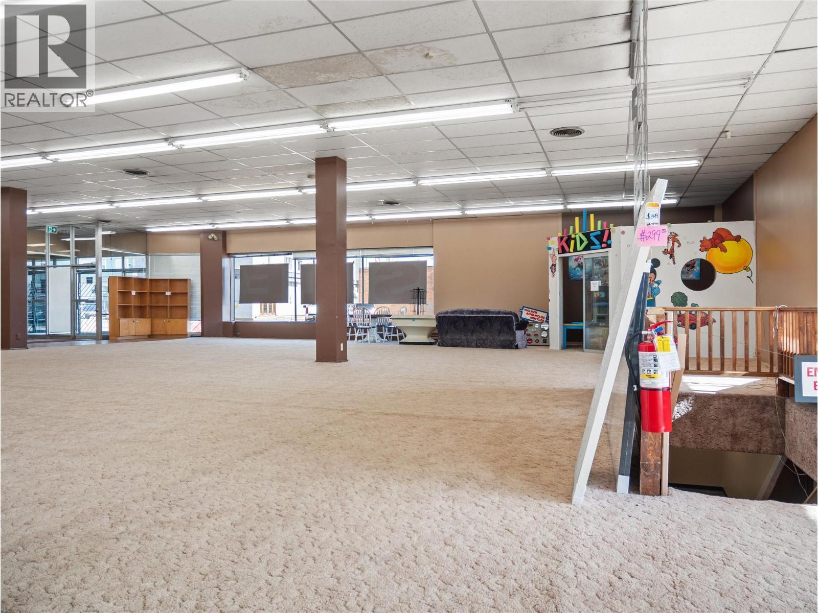 10121 10 Street, Dawson Creek, BC