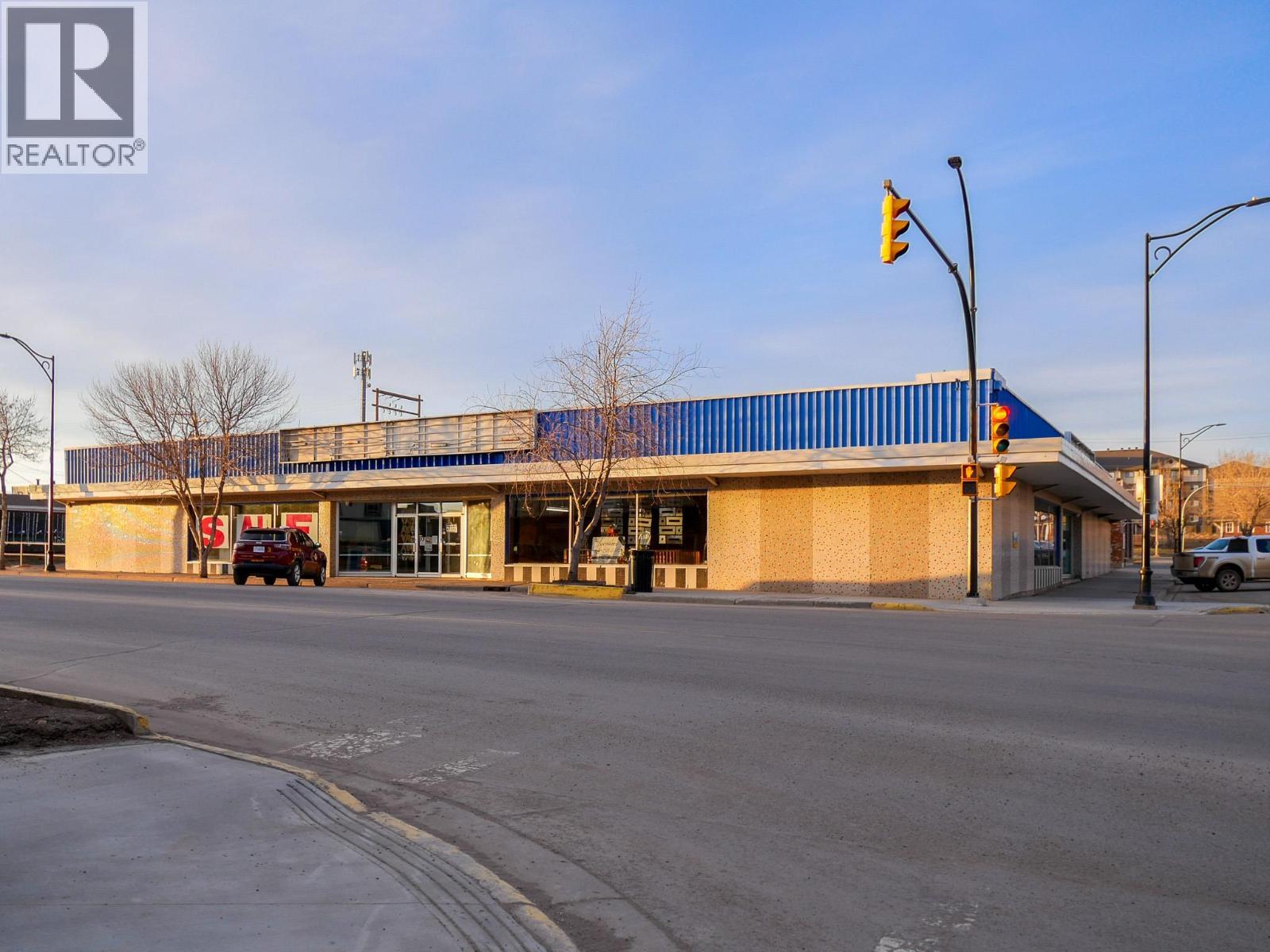 10121 10 Street, Dawson Creek, BC