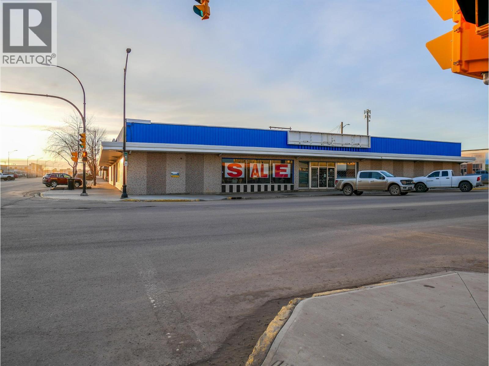 10121 10 Street, Dawson Creek, BC