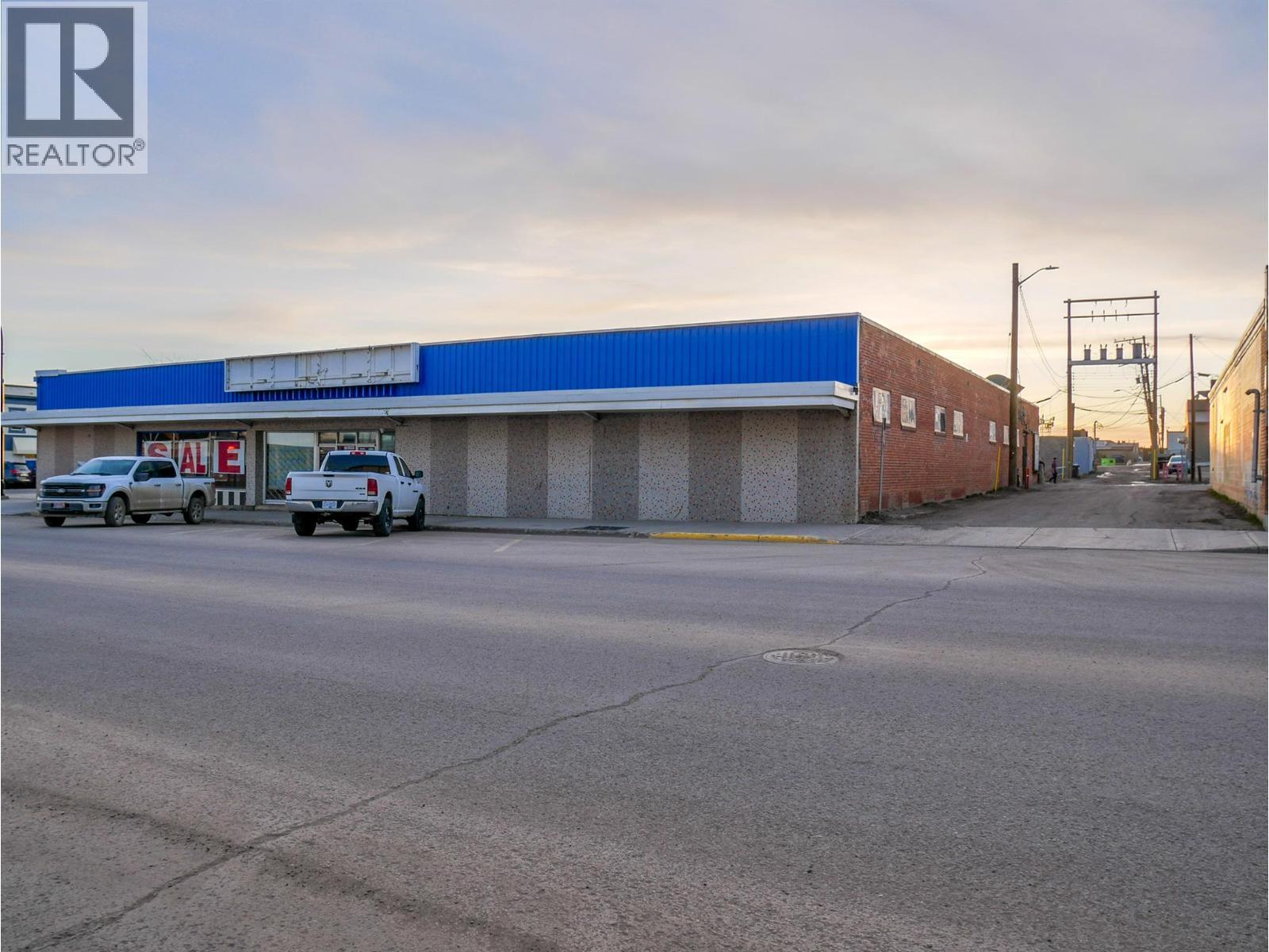 10121 10 Street, Dawson Creek, BC