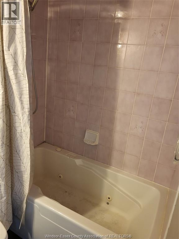 380 Pelissier Unit# 1302, Windsor, ON - Indoor Photo Showing Bathroom