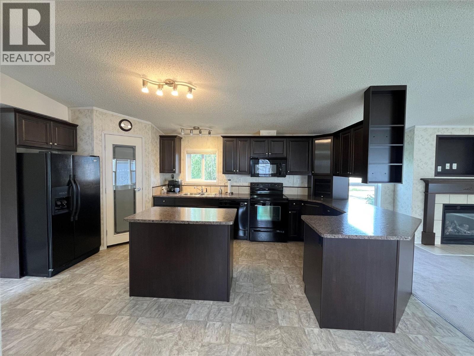 136 Rockcliffe Place, Tumbler Ridge, BC