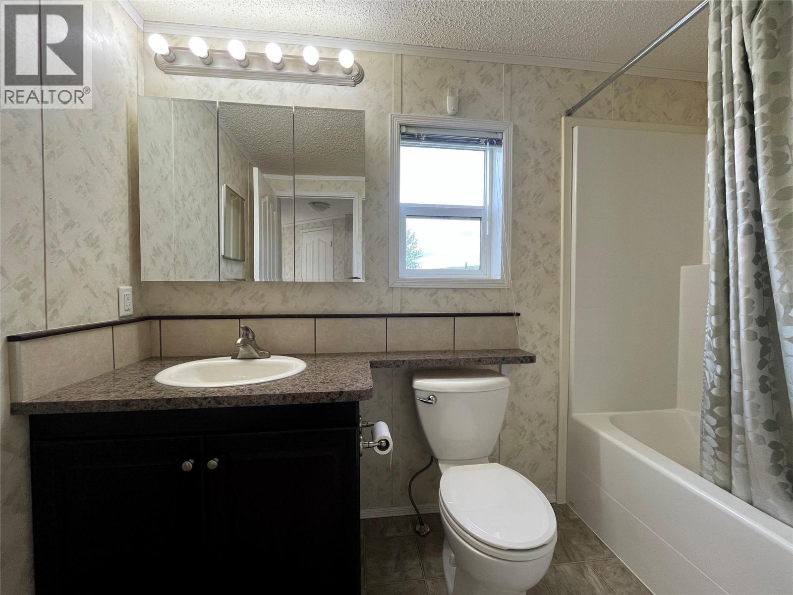 136 Rockcliffe Place, Tumbler Ridge, BC