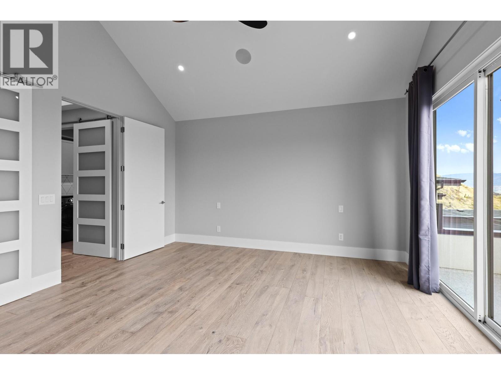 1240 Ponds Avenue, Kelowna, BC - Indoor Photo Showing Other Room