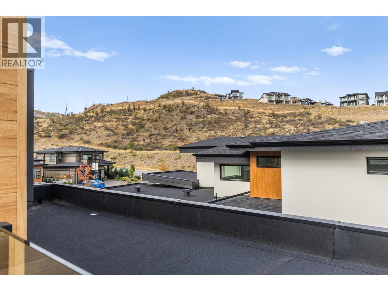 1240 Ponds Avenue, Kelowna, BC - Outdoor