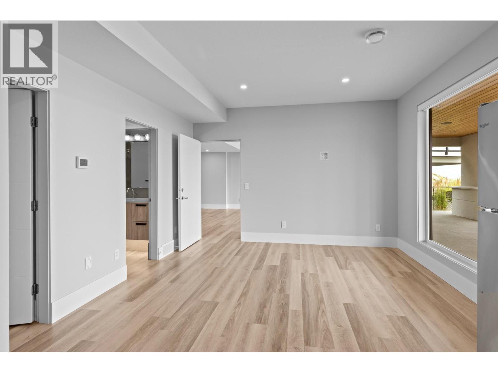 1240 Ponds Avenue, Kelowna, BC - Indoor Photo Showing Other Room