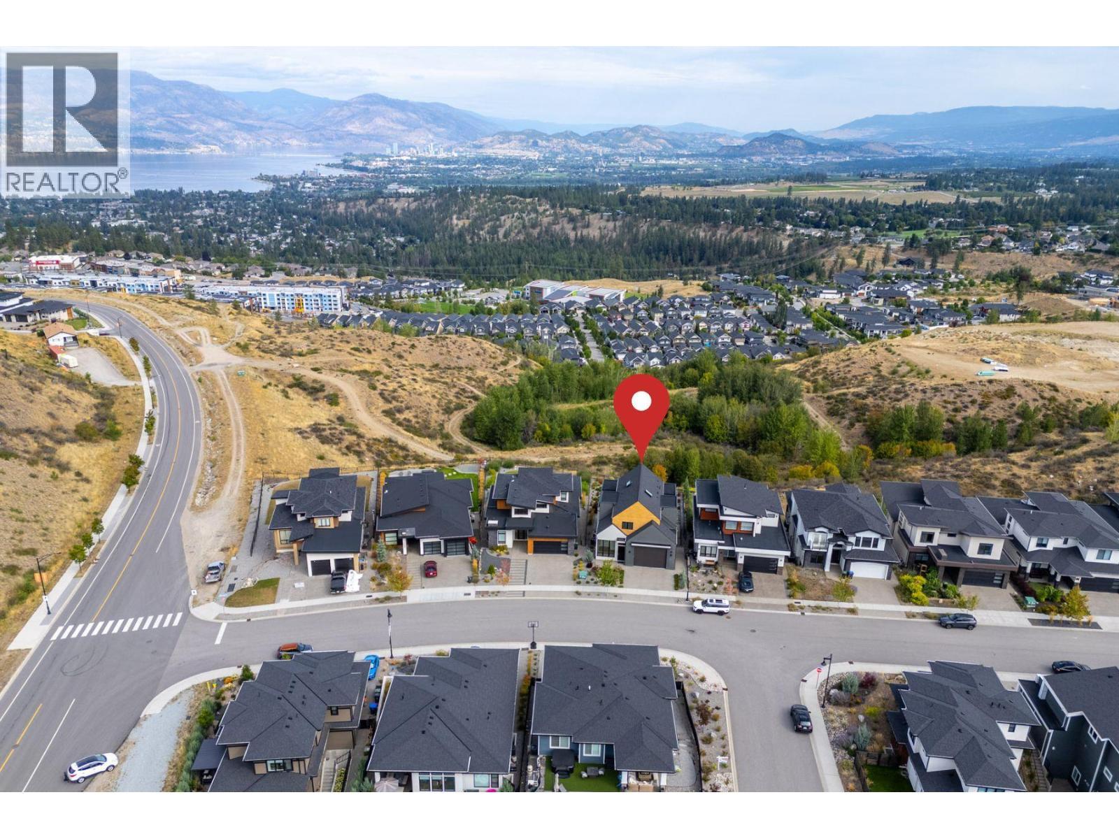 1240 Ponds Avenue, Kelowna, BC - Outdoor With View