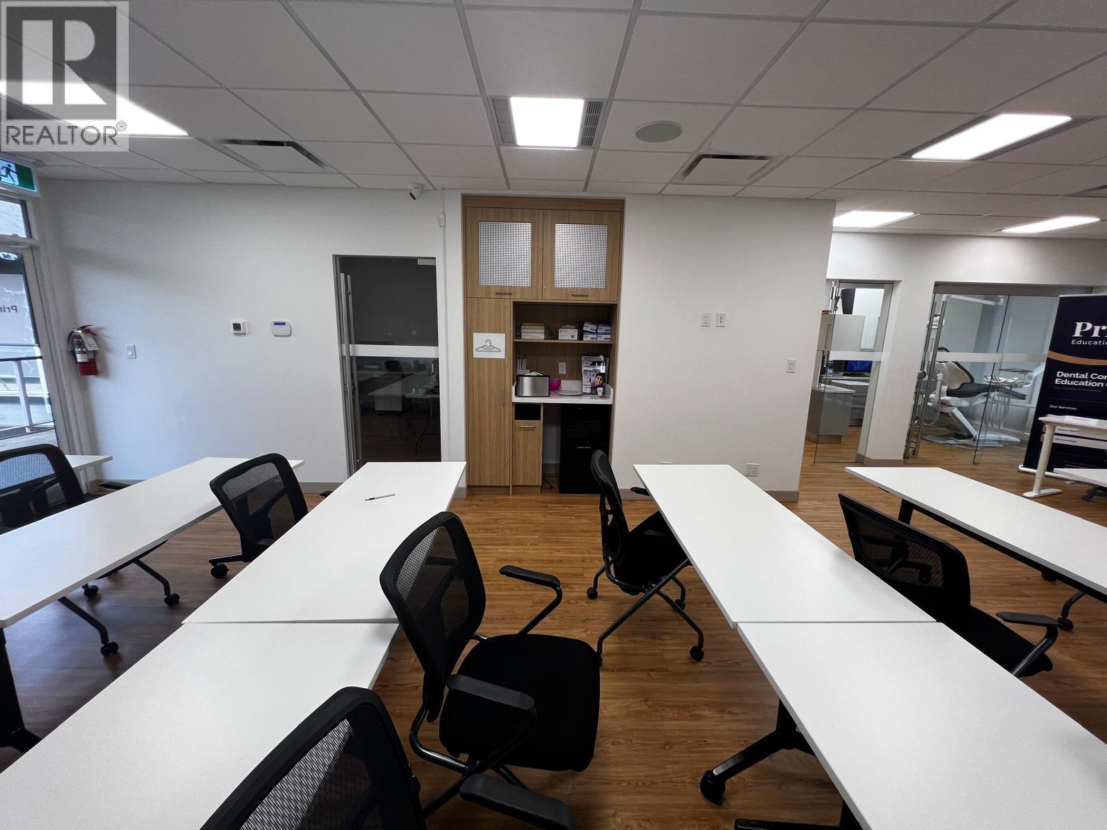 204 2227 Mcallister Avenue, Coquitlam, BC