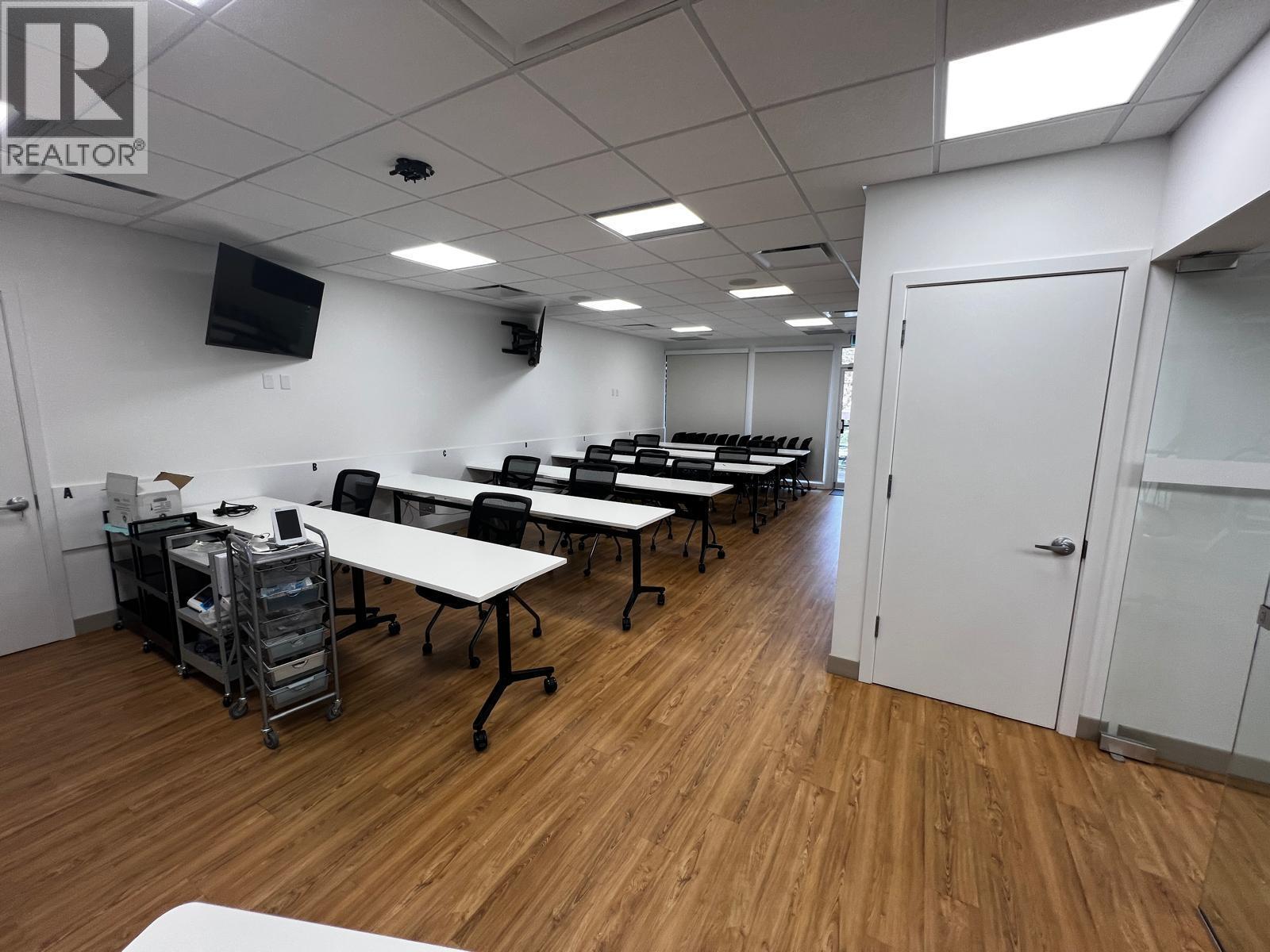 204 2227 Mcallister Avenue, Coquitlam, BC