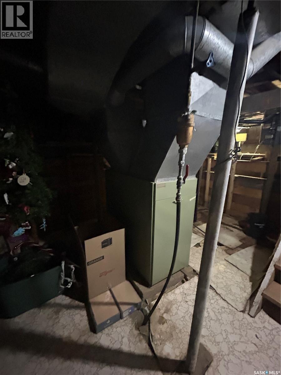 222 2Nd Avenue W, Kelvington, SK -