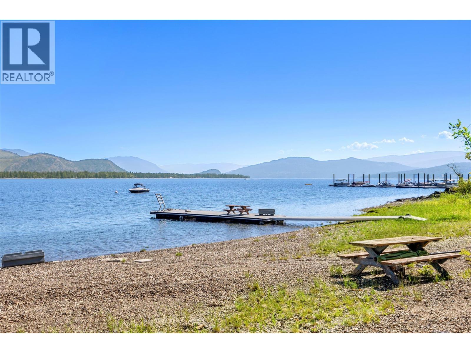 Beach - 663 Waverly Park Frontage Road, Sorrento, BC