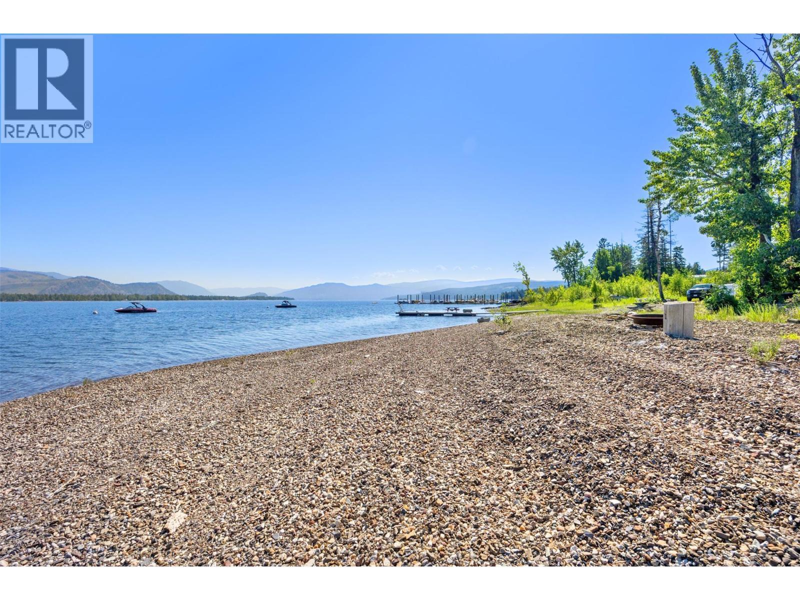 Beach - 663 Waverly Park Frontage Road, Sorrento, BC