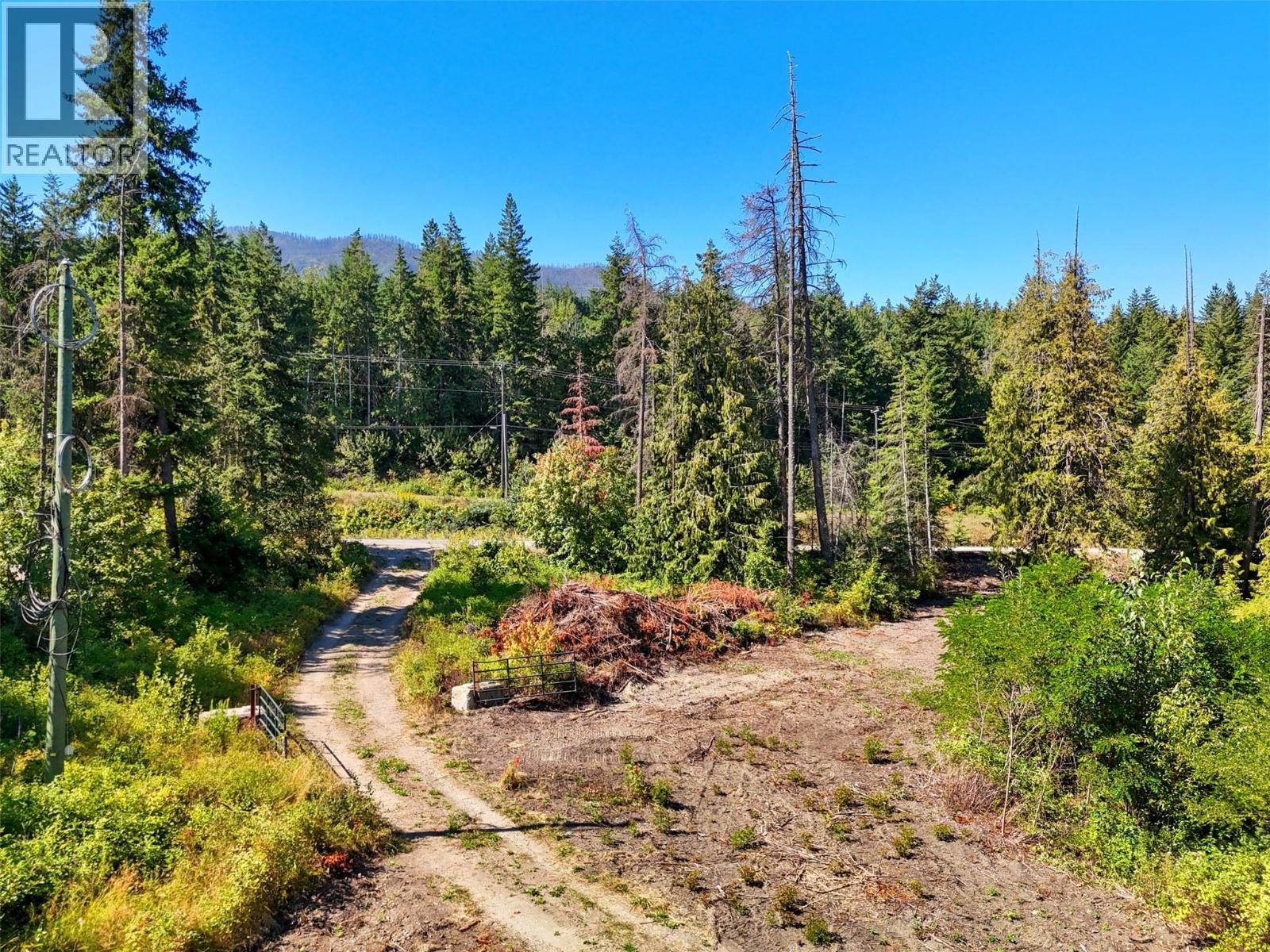 663 Waverly Park Frontage Road, Sorrento, BC