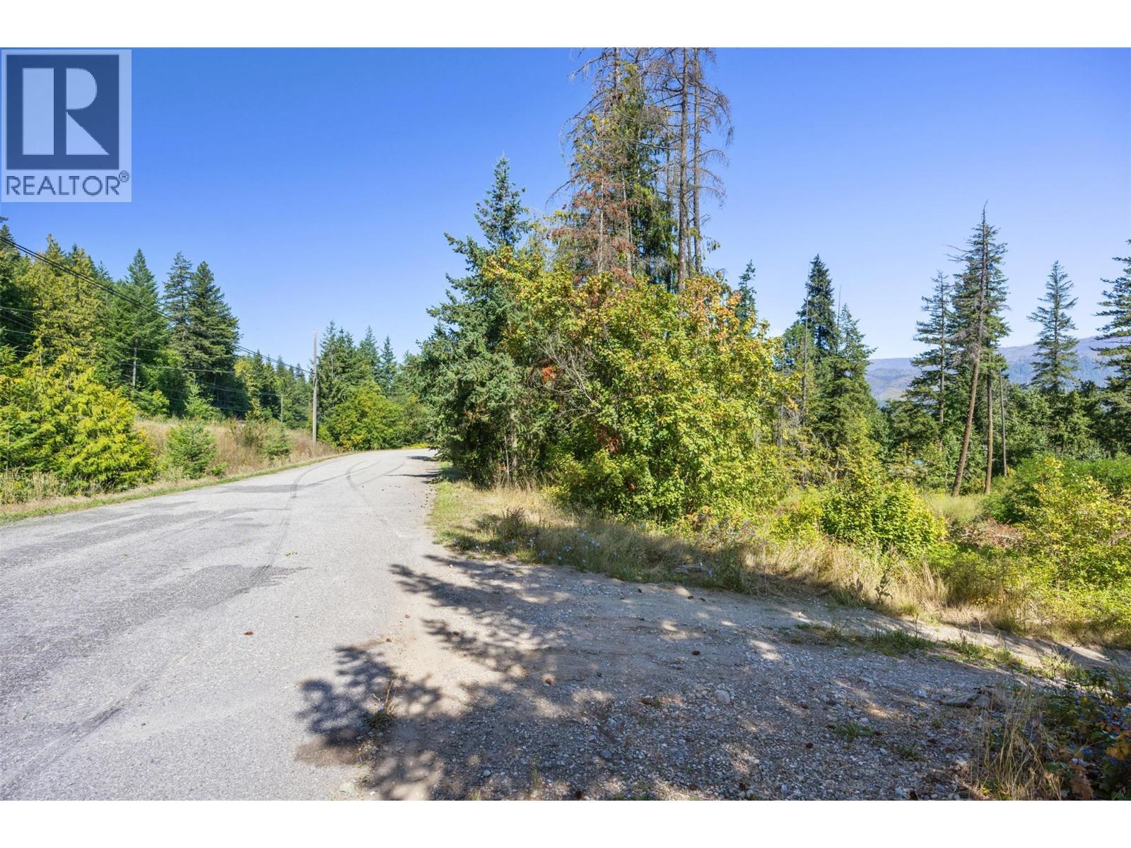 663 Waverly Park Frontage Road, Sorrento, BC