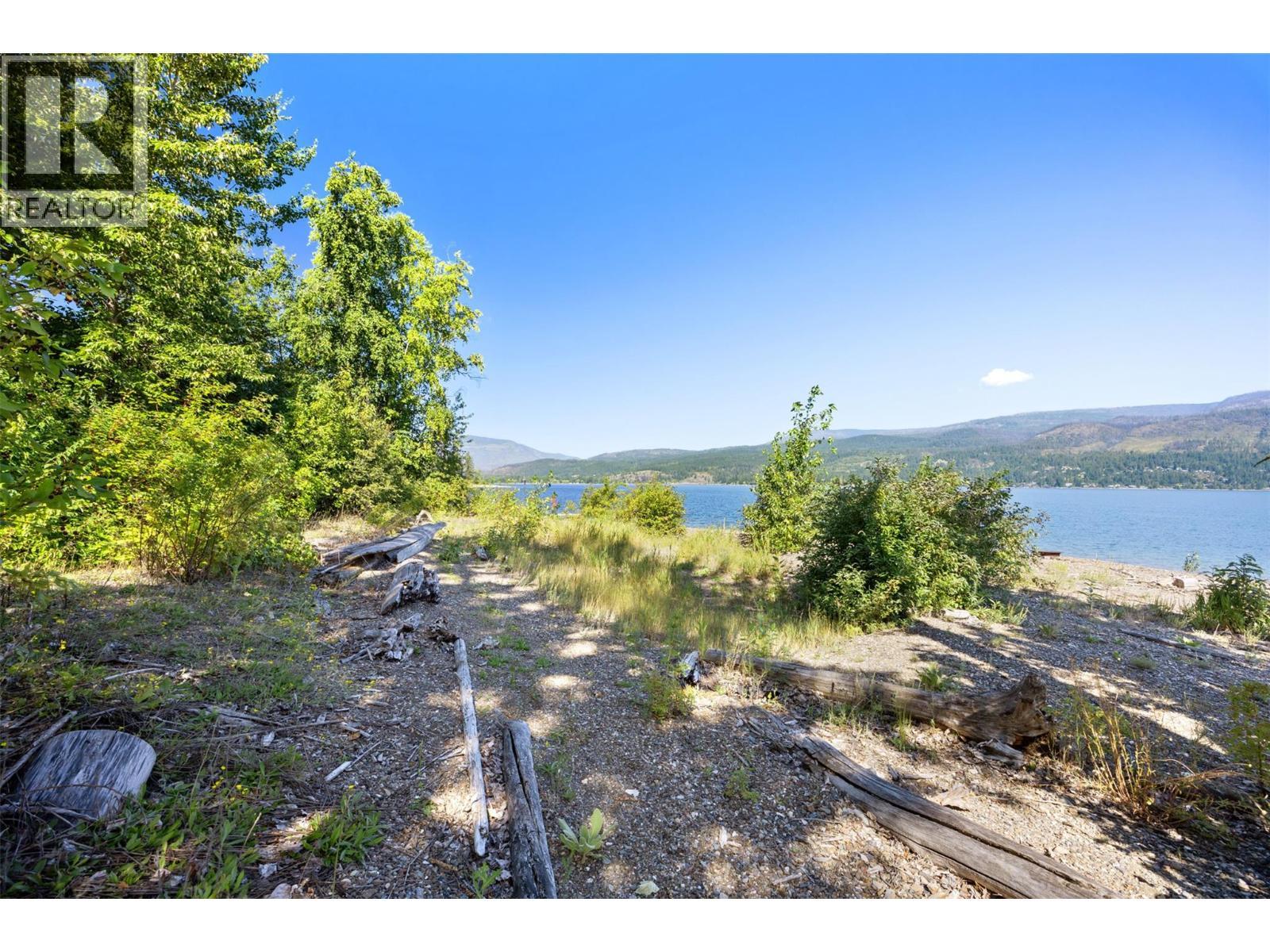 663 Waverly Park Frontage Road, Sorrento, BC
