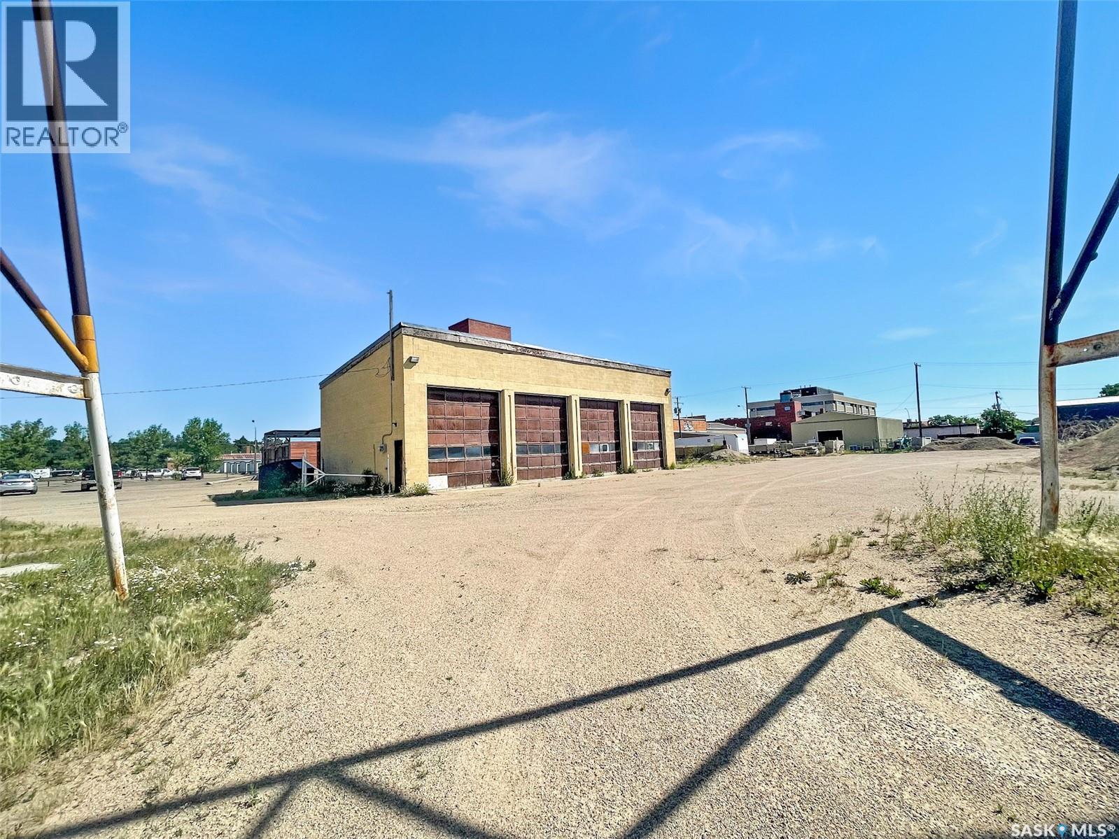 503 North Railway Street W, Swift Current, SK
