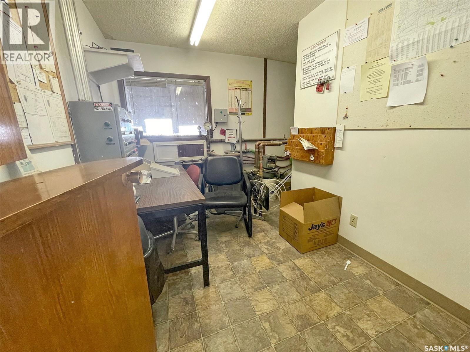 503 North Railway Street W, Swift Current, SK