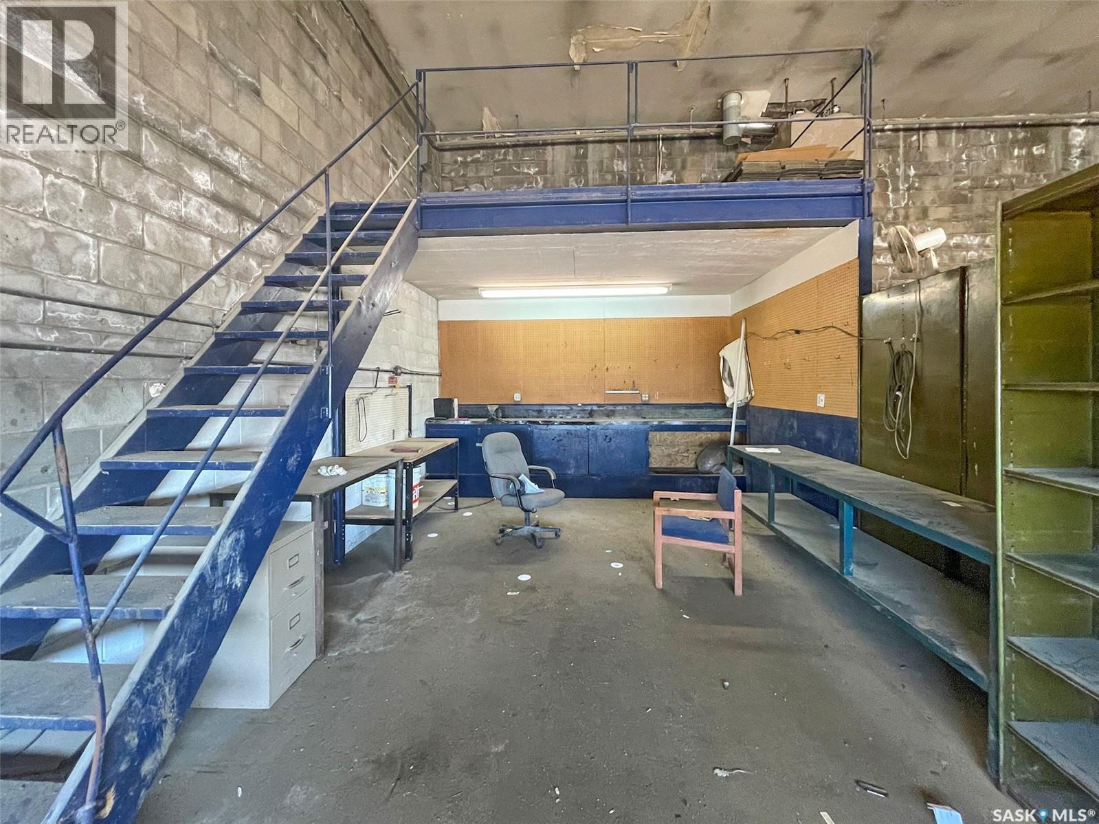 503 North Railway Street W, Swift Current, SK