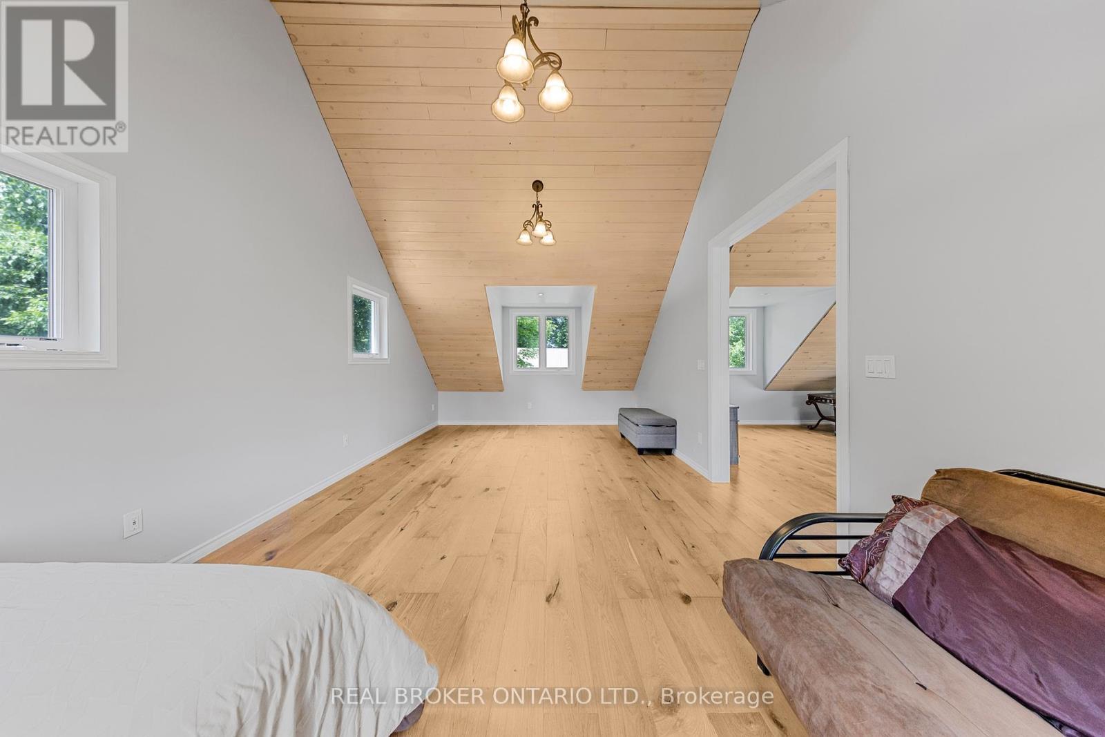 1 Mckowen Road, Mckellar, ON - Indoor