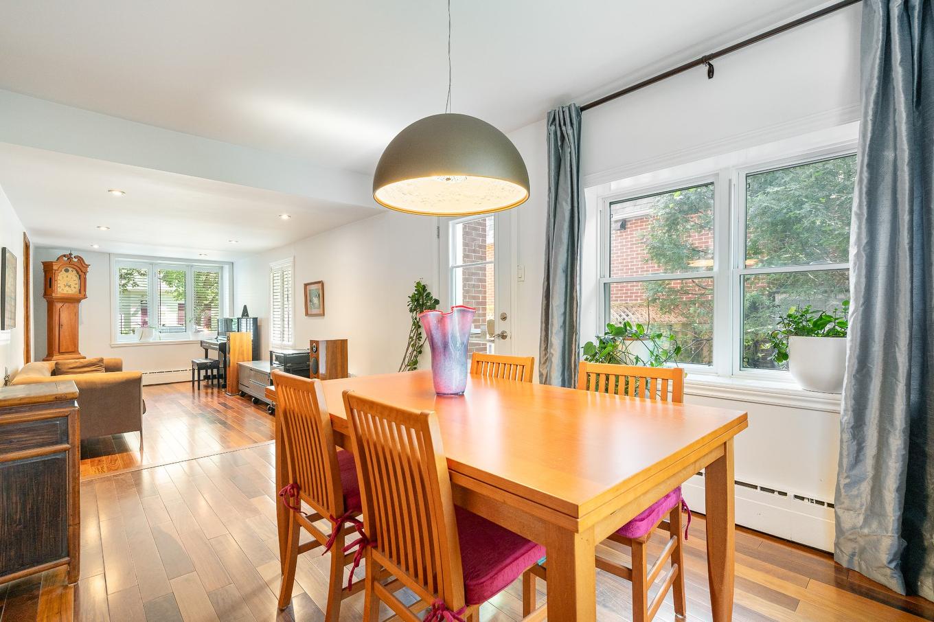 Salle à manger - 527 Av. Stanstead, Mont-Royal, QC - Indoor Photo Showing Dining Room