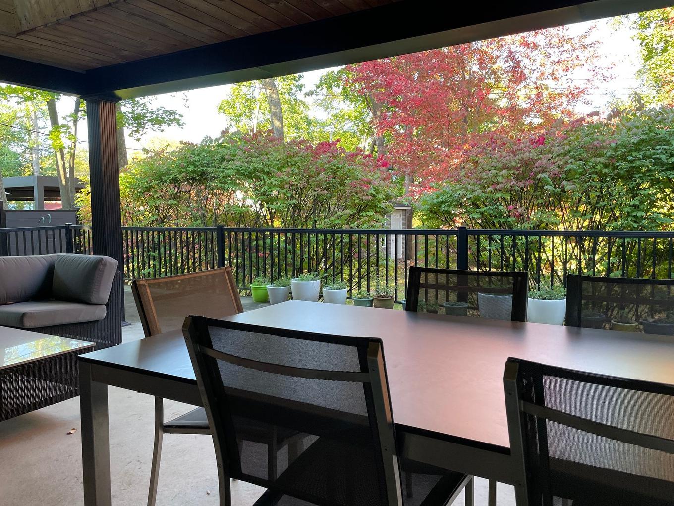 Terrasse - 527 Av. Stanstead, Mont-Royal, QC - Outdoor With Deck Patio Veranda With Exterior