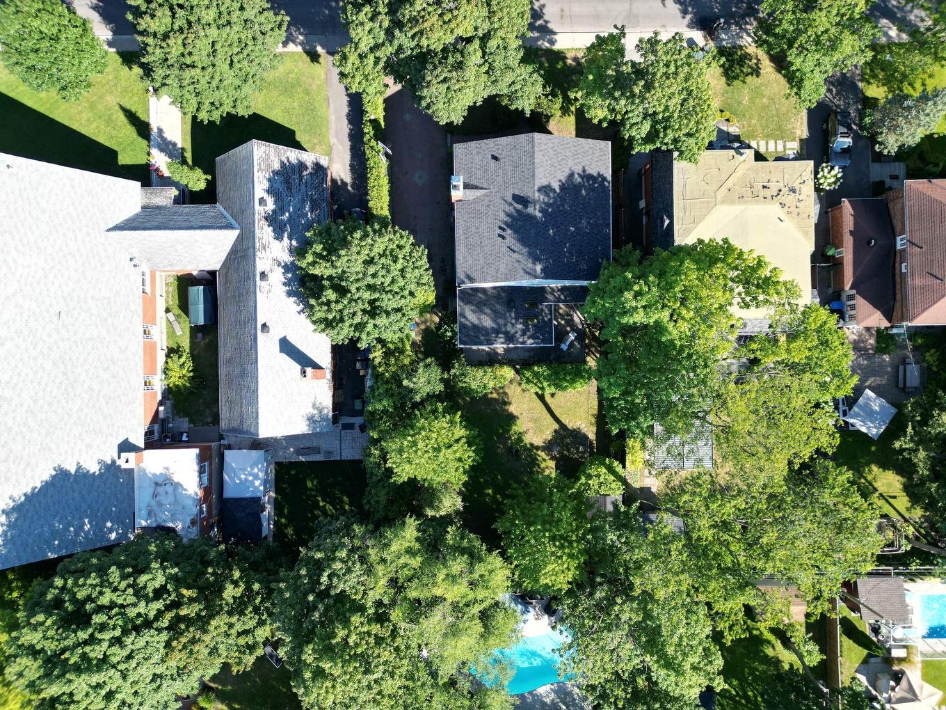 Photo aérienne - 527 Av. Stanstead, Mont-Royal, QC - Outdoor