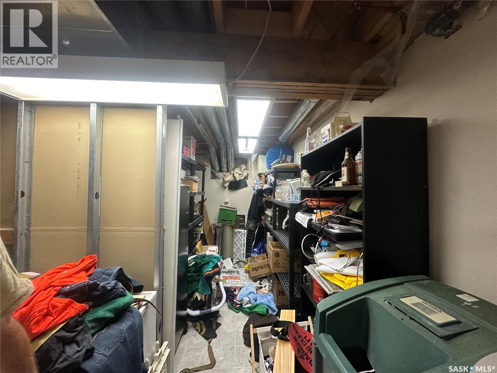 7 Charles Crescent, Regina, SK - Indoor