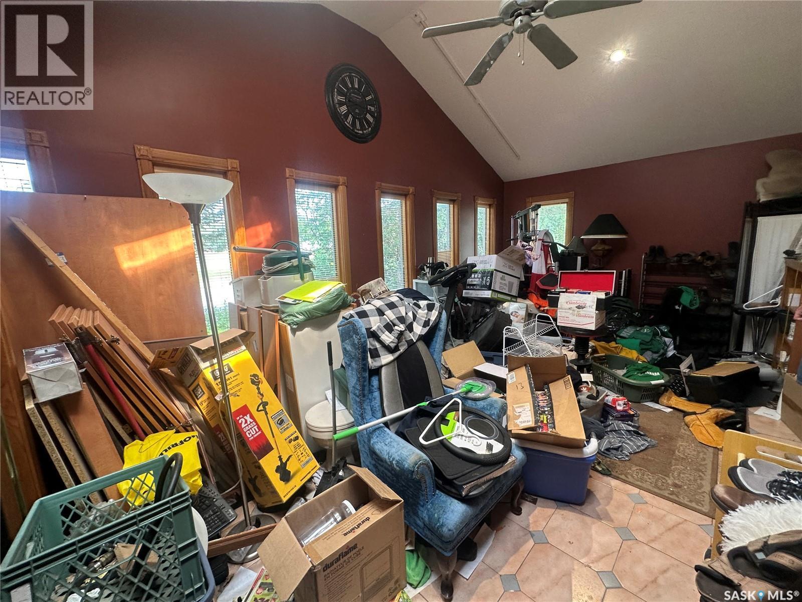 7 Charles Crescent, Regina, SK - Indoor