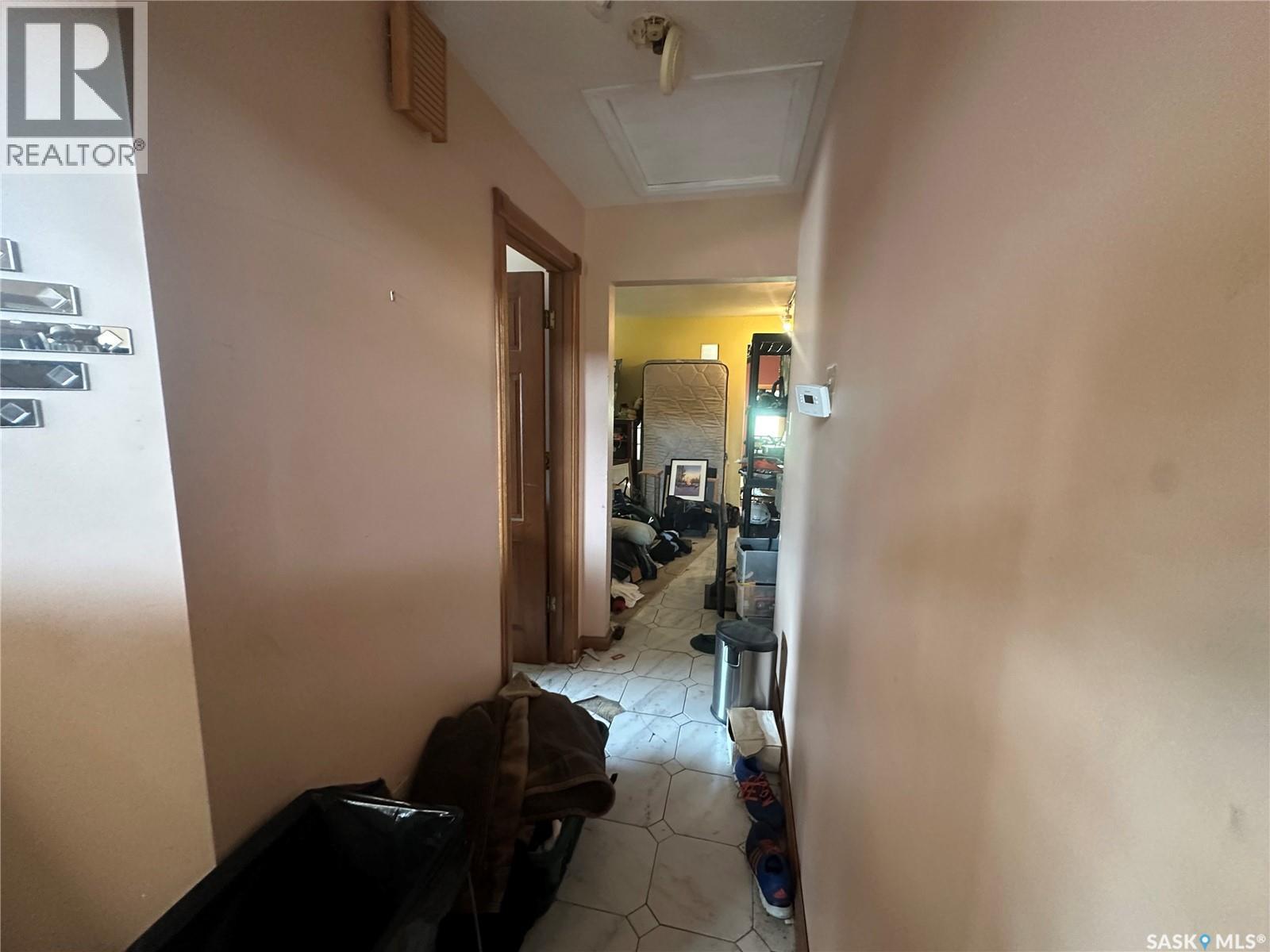 7 Charles Crescent, Regina, SK - Indoor