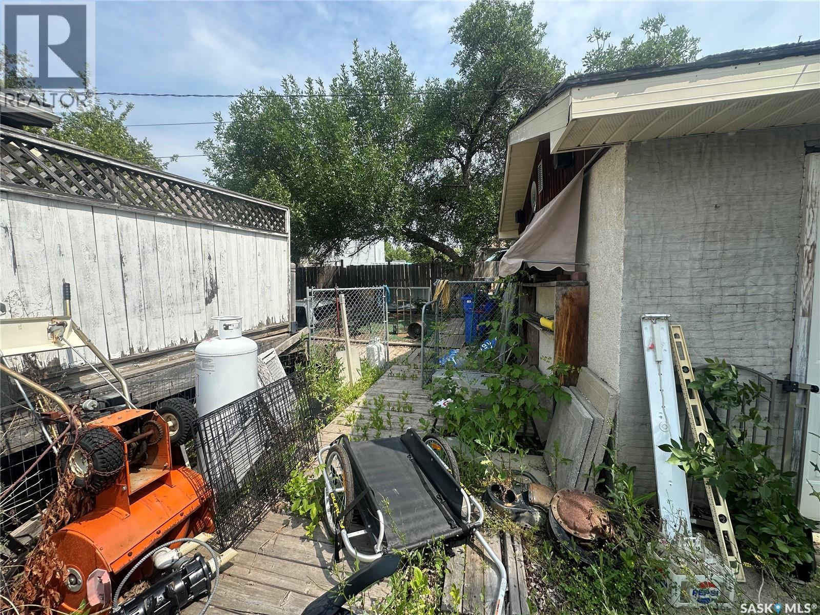 7 Charles Crescent, Regina, SK - Outdoor With Exterior