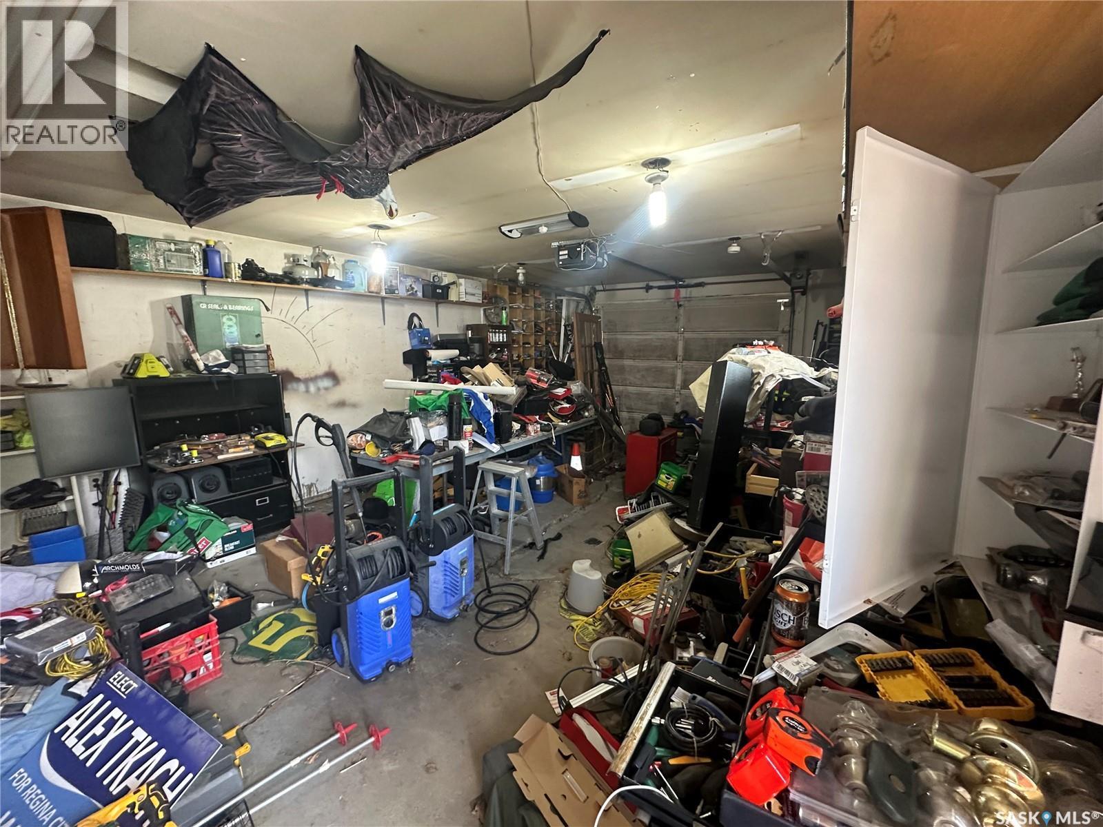 7 Charles Crescent, Regina, SK - Indoor