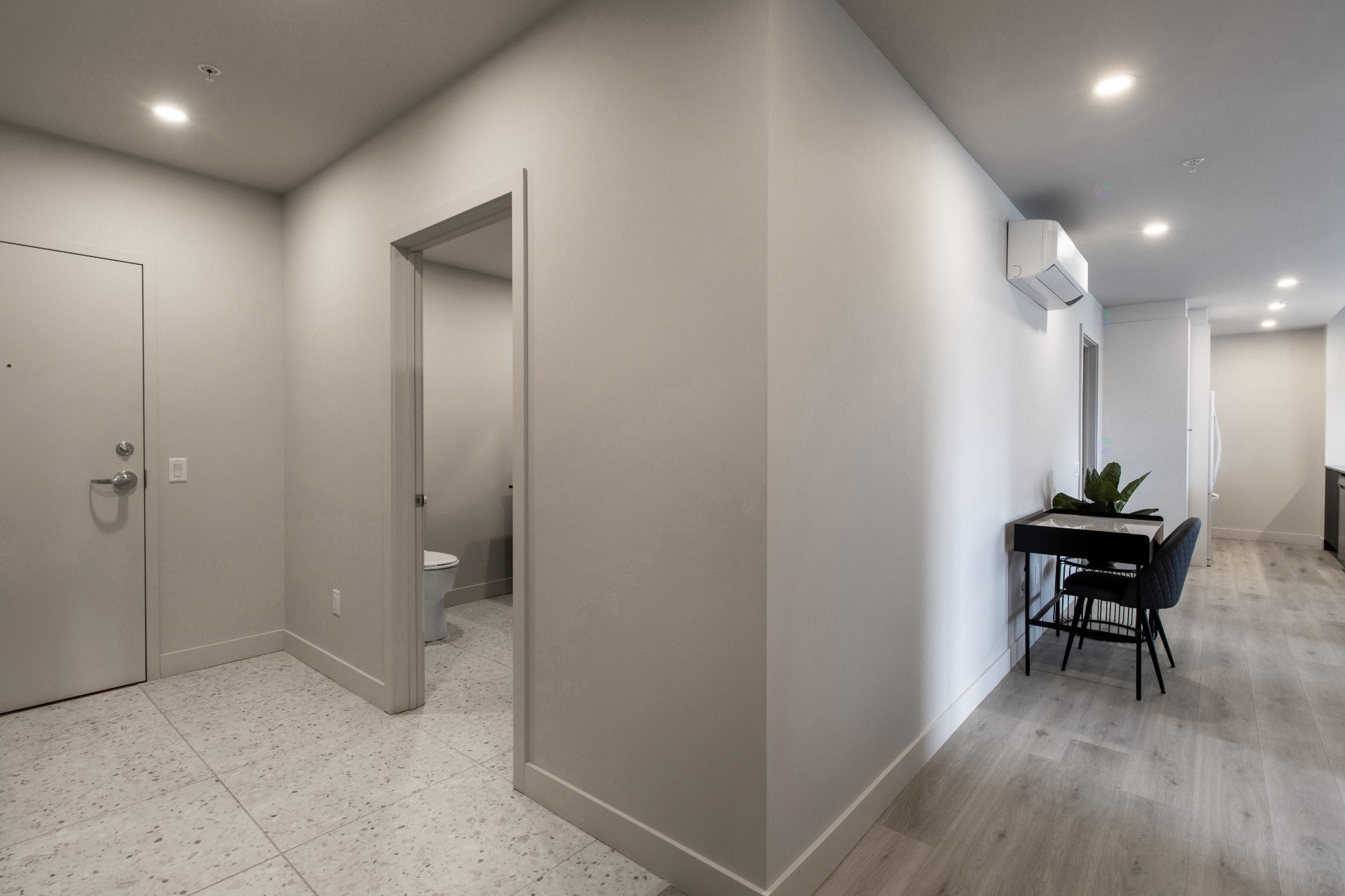 Mud Room - 501-992 Av. Roland-Beaudin, Québec (Sainte-Foy/Sillery/Cap-Rouge), QC - Indoor Photo Showing Other Room