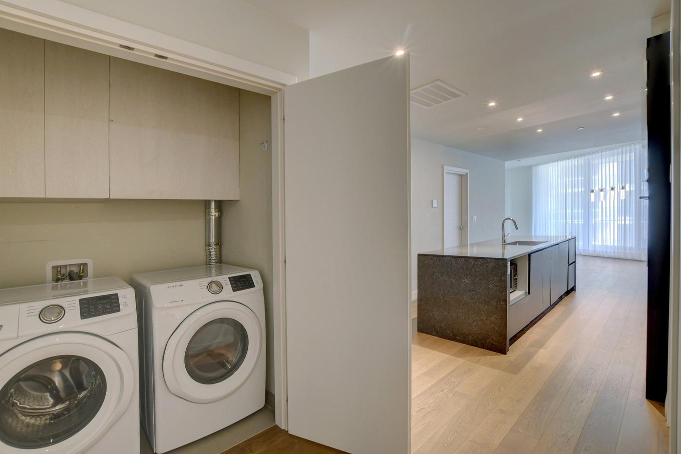 Salle de lavage - 309-36 Ch. Du Bord-Du-Lac-Lakeshore, Pointe-Claire, QC - Indoor Photo Showing Laundry Room
