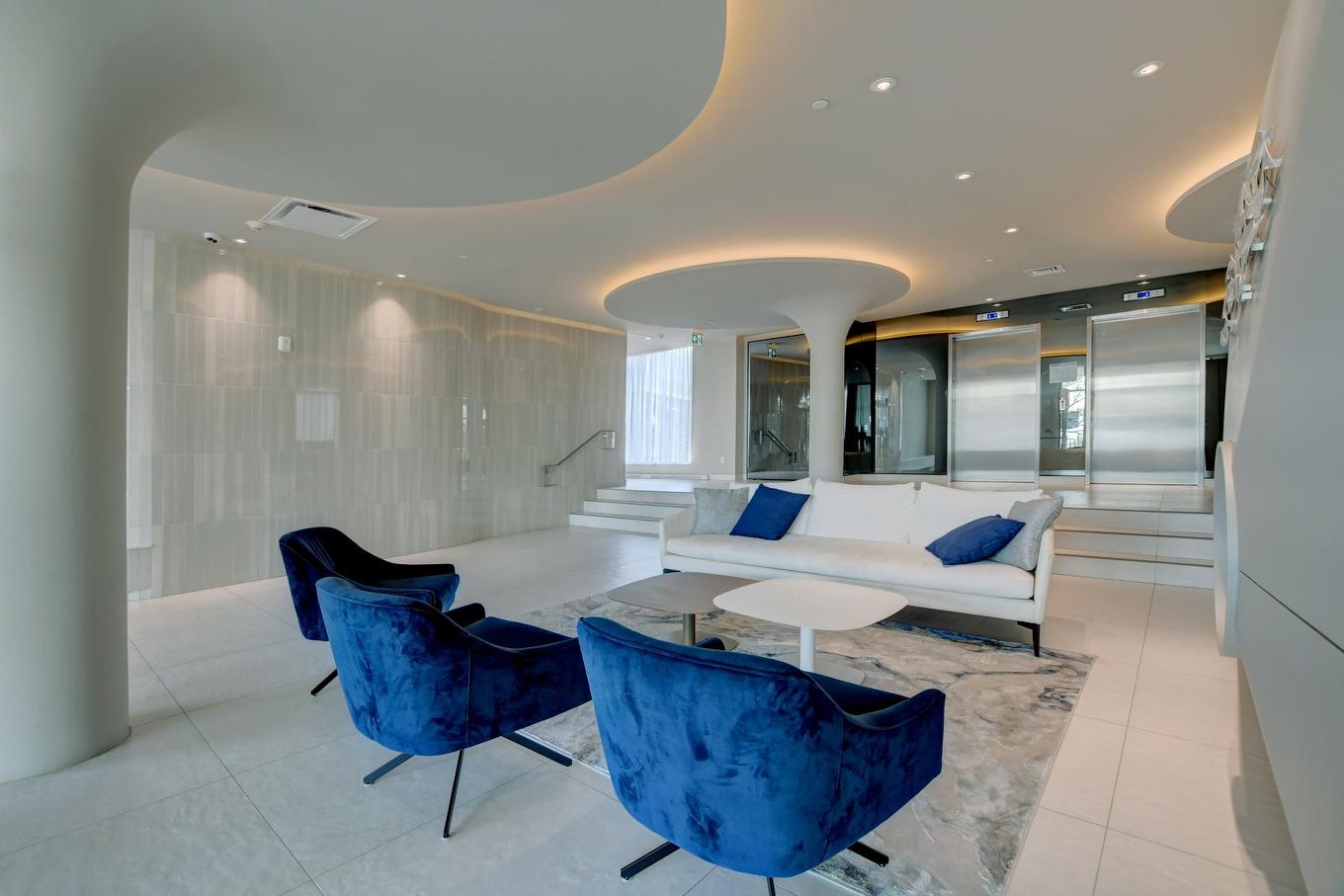 Hall d'entrée/Vestibule - 309-36 Ch. Du Bord-Du-Lac-Lakeshore, Pointe-Claire, QC - Indoor Photo Showing Other Room