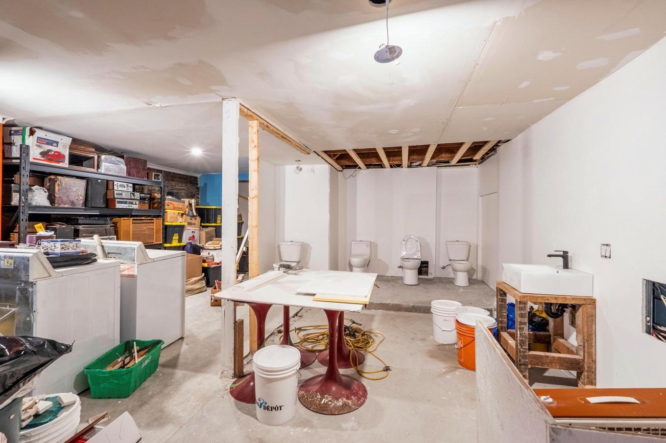 Commerce - 129A Rue Frontenac, Sherbrooke (Les Nations), QC