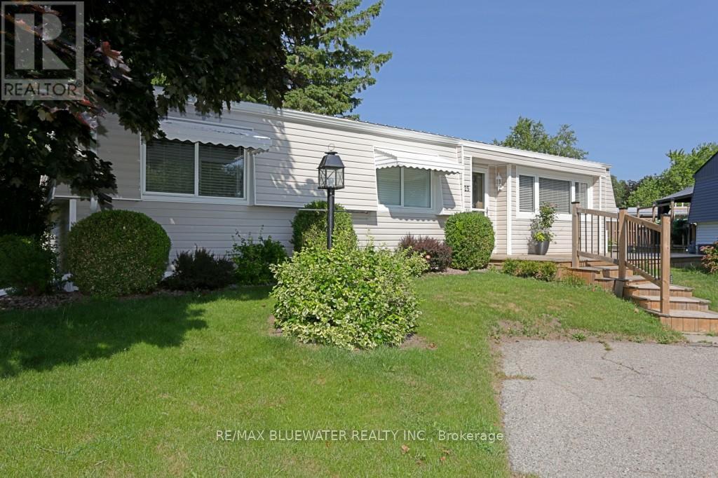 25 Maple Grove Court E, South Huron (Stephen), ON - Outdoor