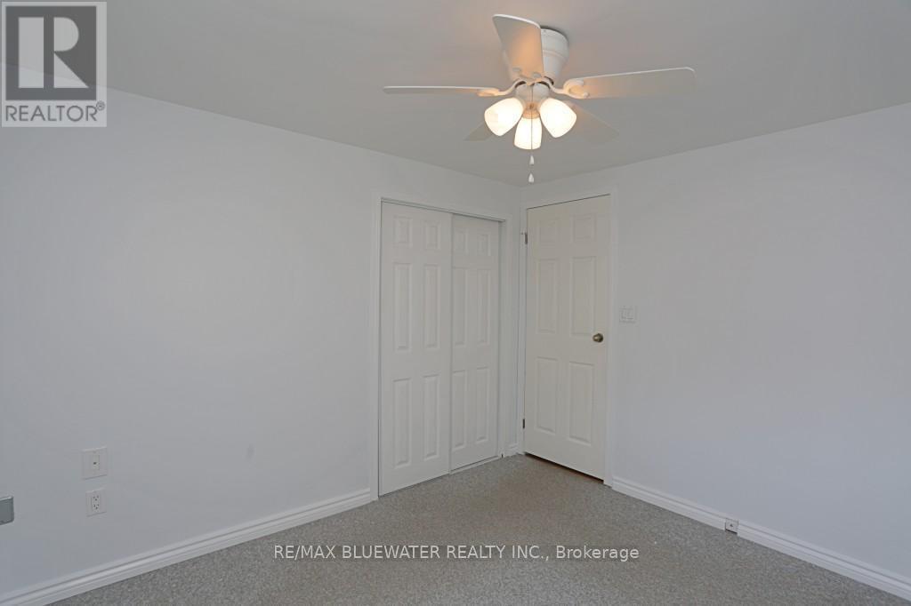 25 Maple Grove Court E, South Huron (Stephen), ON - Indoor Photo Showing Other Room