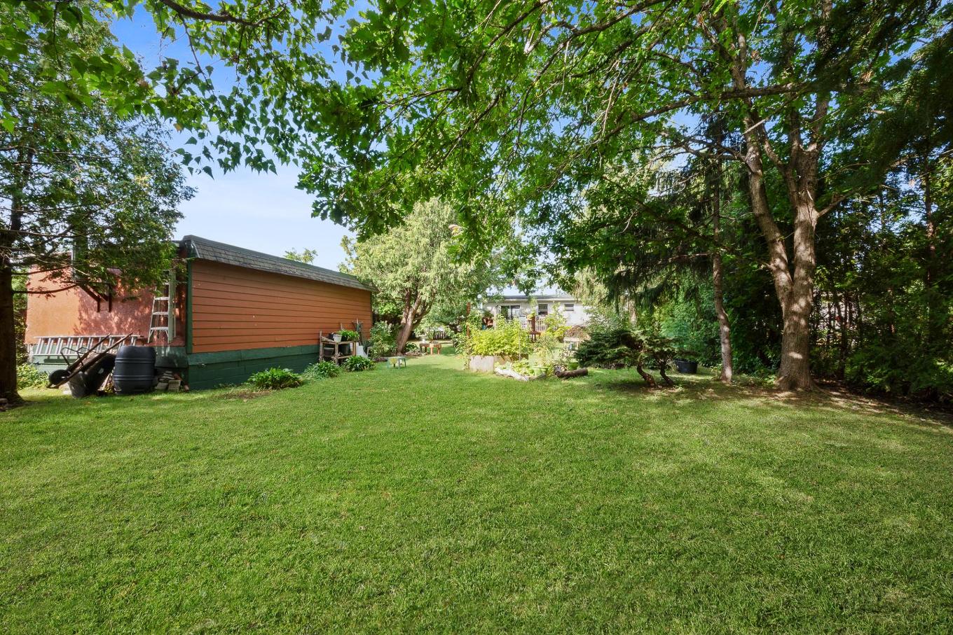 Backyard - 1090 Rue Nadeau, Saint-Jean-Sur-Richelieu, QC - Outdoor