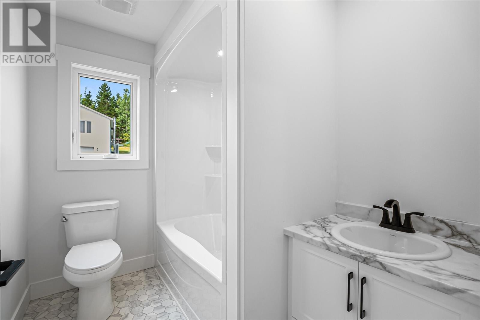 26 Forest Road, Gambo, NL - Indoor Photo Showing Bathroom