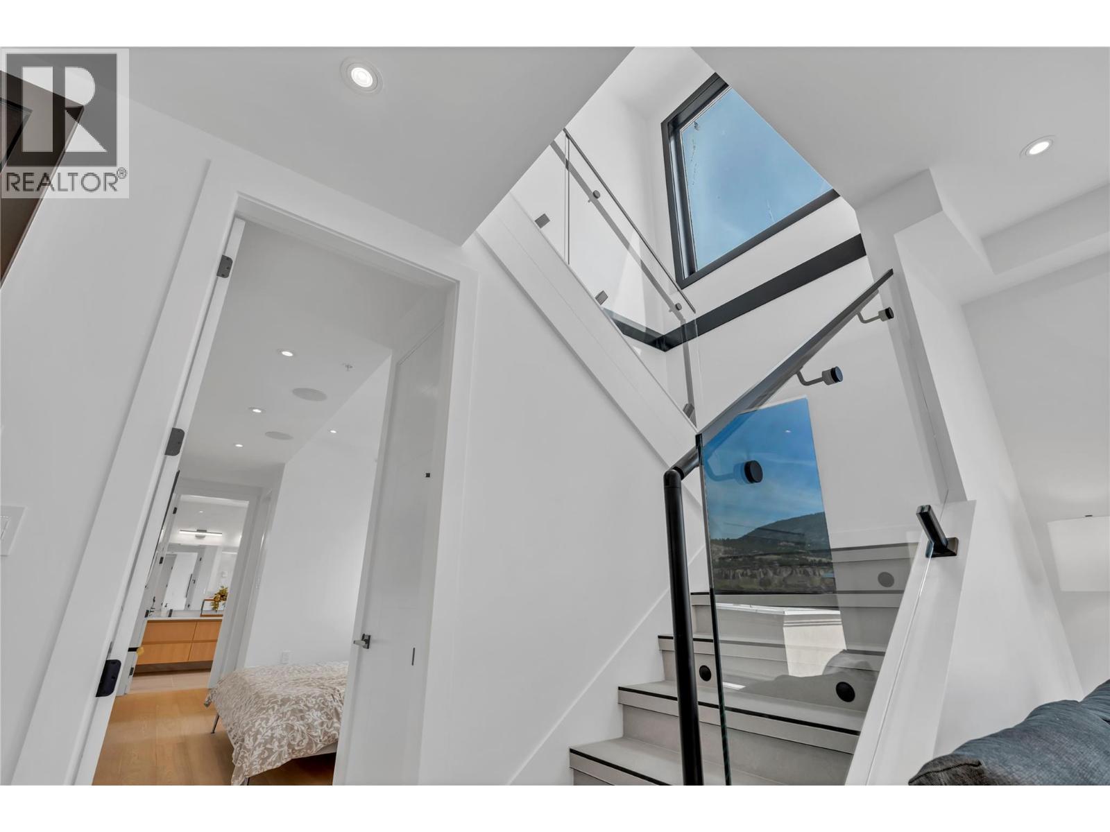 602 Lakeshore Drive Unit# 402, Penticton, BC - Photo Showing Other Room