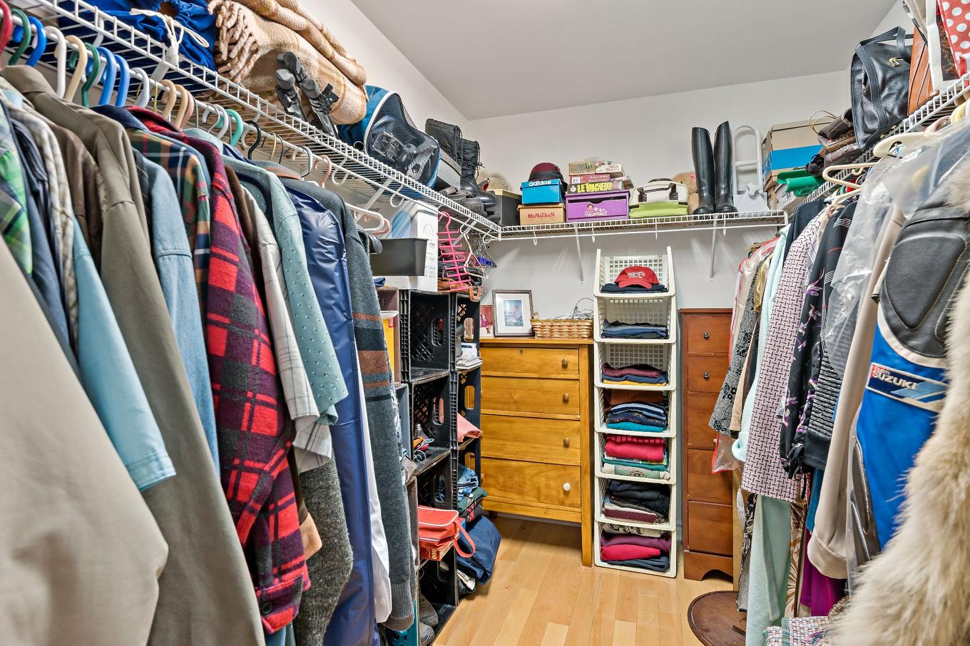 Walk-in closet - 535 Rue Émond, Mont-Tremblant, QC - Indoor With Storage