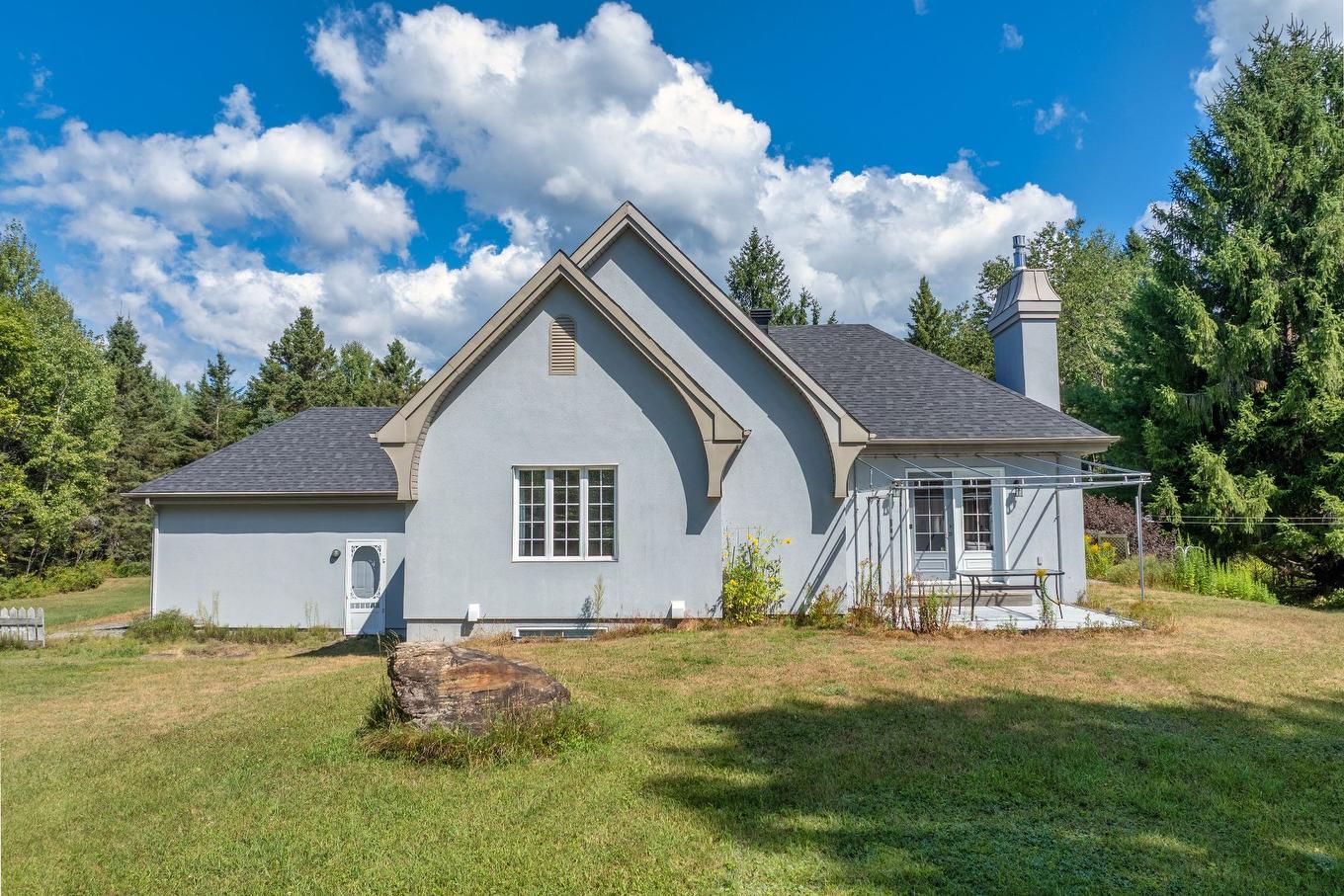 Backyard - 535 Rue Émond, Mont-Tremblant, QC - Outdoor